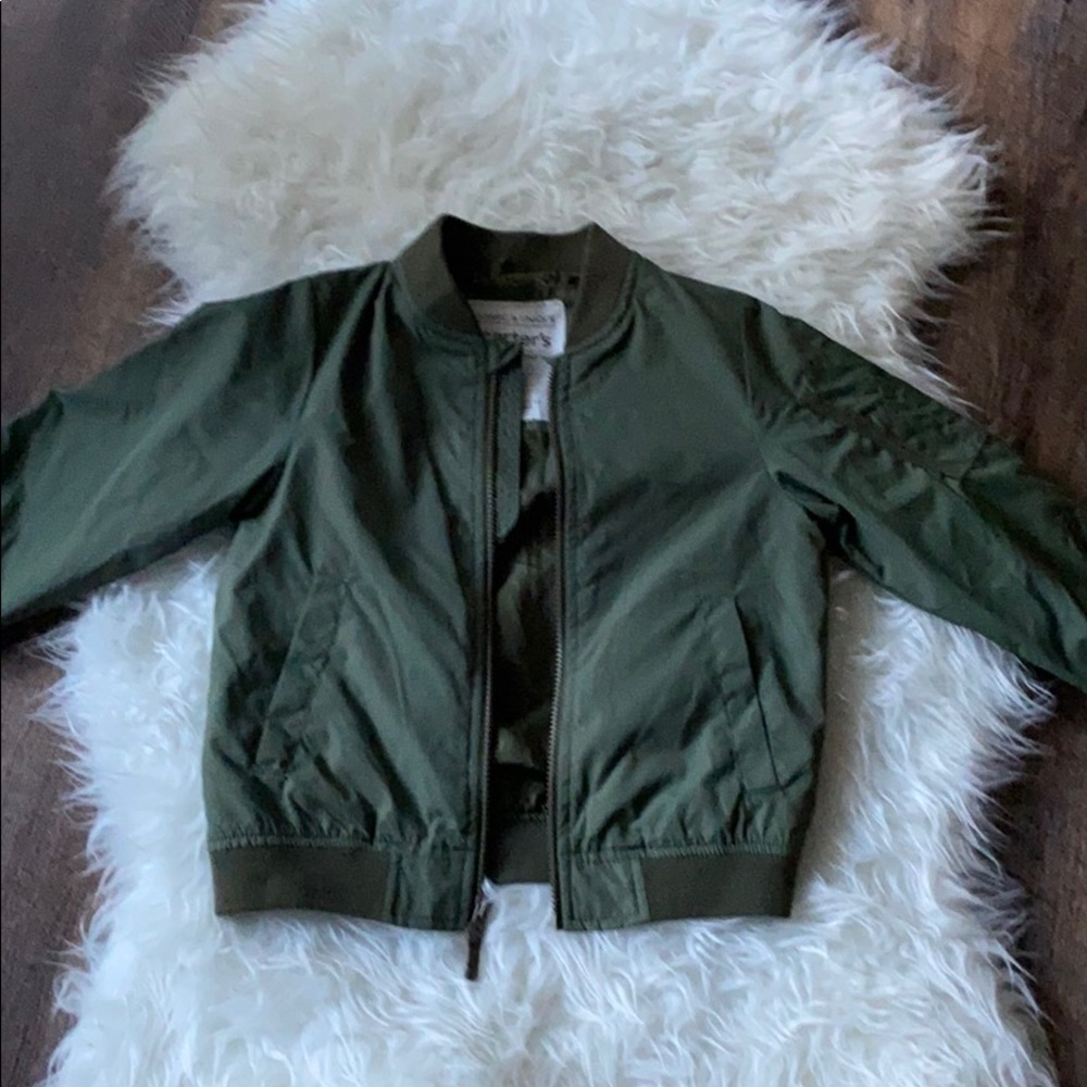 Boys Carter outerwear jacket size 6